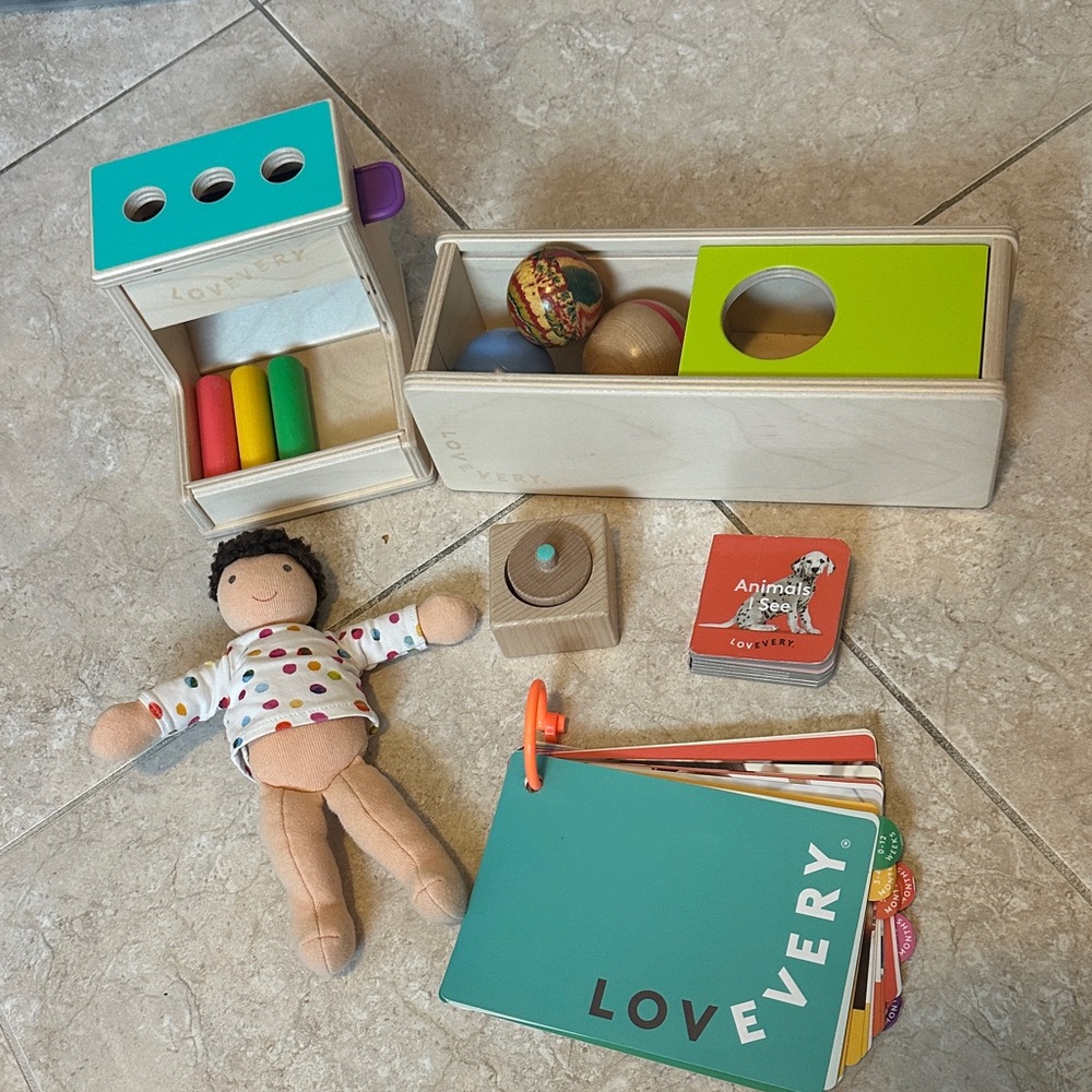 Lovevery 11-12 the thinker incomplete kit